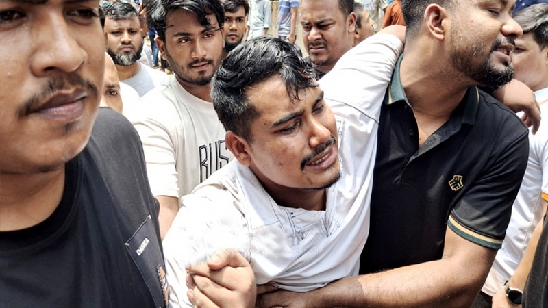 জজ মিয়ার ২ গোডাউন পুড়ে ছাই