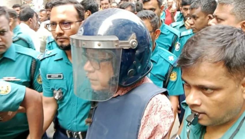 কাঠগড়ায় মেজাজ হারালেন কামরুল ইসলাম