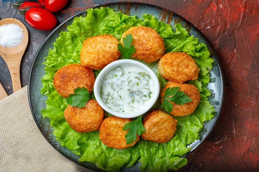 শীতের বিকেলে ঘরেই বানান মচমচে ব্রেড কাটলেট