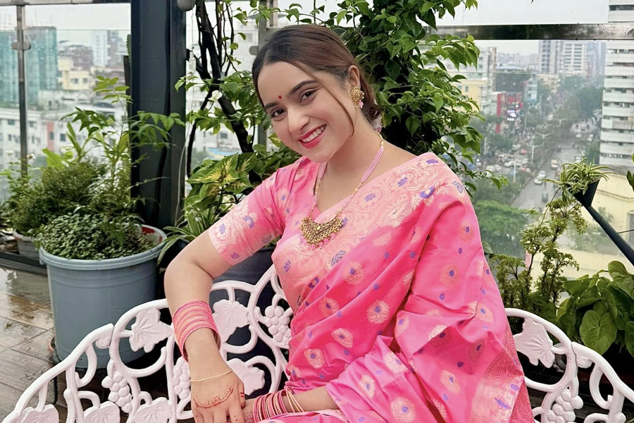 কৌতূহলের কেন্দ্রে কেয়া পায়েলের বিয়ে