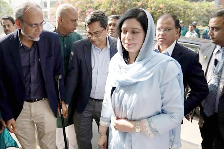 খালেদা জিয়ার অবস্থা অপরিবর্তিত, তবে চিকিৎসা গ্রহণ করছেন