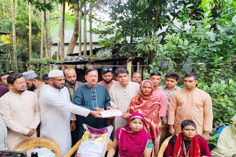 কটিয়াদীতে প্রতিবন্ধী পরিবারের পাশে তারেক রহমান