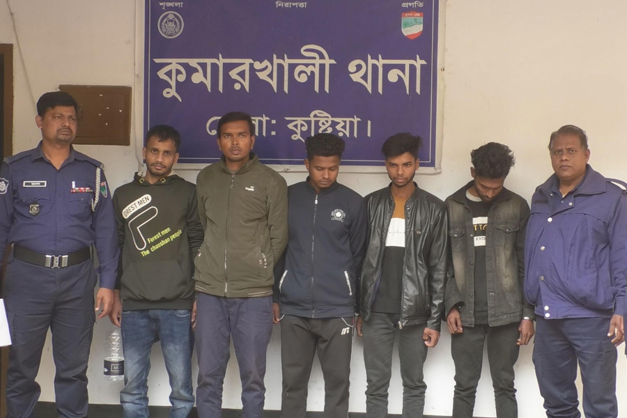 কুমারখালীতে গুলিবর্ষন ও চাঁদাবাজির মামলায় আটক ৪