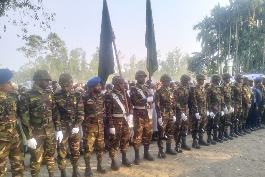 কুড়িগ্রামের ২ সেনা সদস্যের মরদেহ সামরিক মর্যাদায় দাফন
