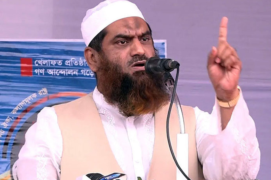 বিএনপির রাজনীতি নিয়ে তীব্র কটাক্ষ মামুনুল হকের