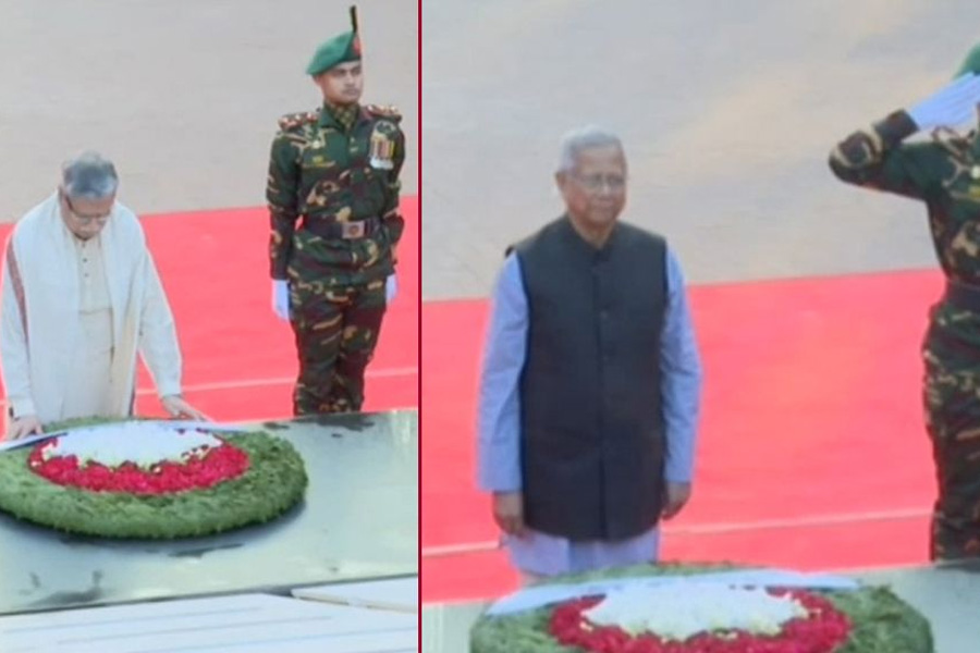 বুদ্ধিজীবী স্মৃতিসৌধে রাষ্ট্রপতি ও প্রধান উপদেষ্টার শ্রদ্ধা