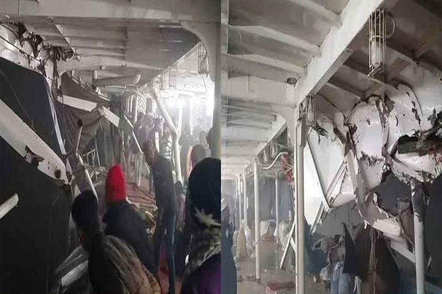 মেঘনায় ২ লঞ্চের সংঘর্ষ, নিহত ২