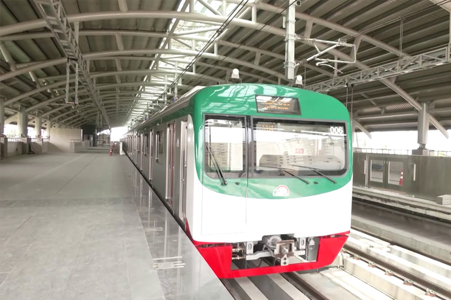 মেট্রো রেল কর্মীদের সর্বাত্মক কর্মবিরতি, যাত্রীরা বিপাকে