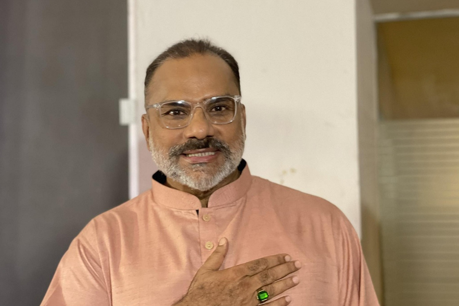 শোবিজ তারকাদের বিদেশ গমনের কারণ জানালেন মিশা