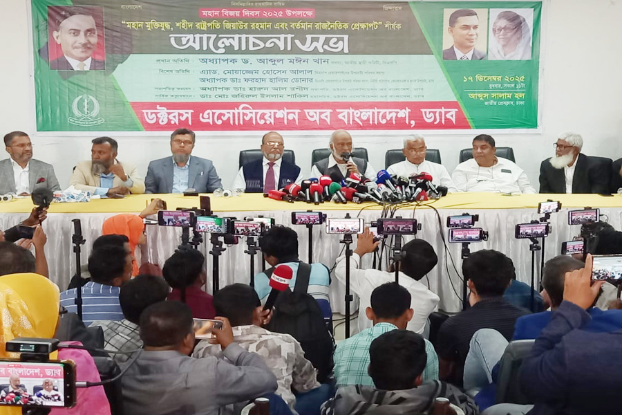 স্বাধীনতার ৫৪ বছরে এসেও গণতন্ত্র খুঁজে ফিরি: মঈন খান