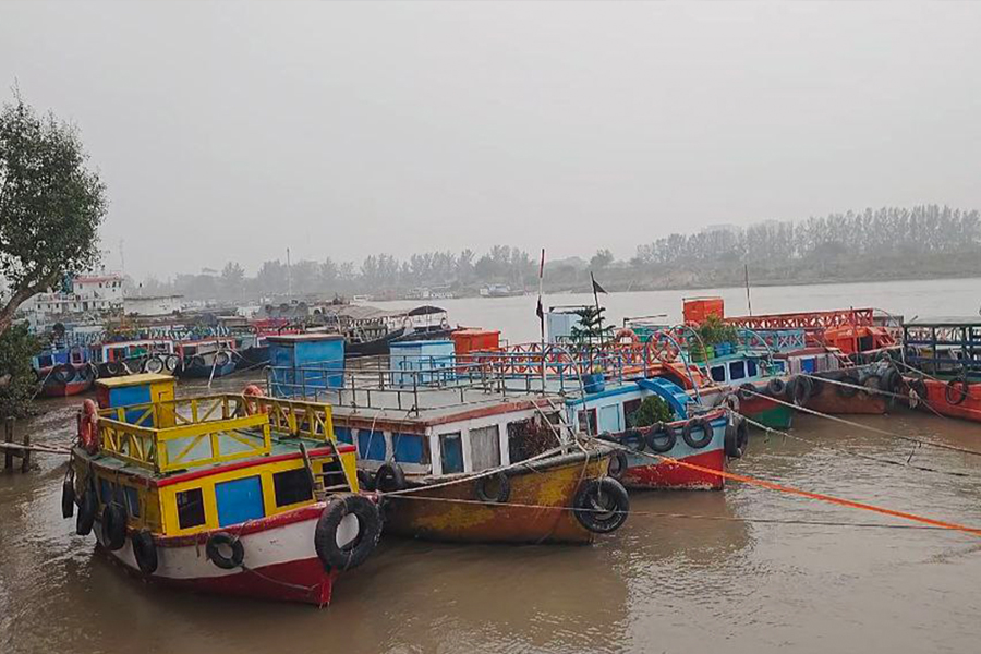 নৌযান ধর্মঘটে বন্ধ সুন্দরবন ভ্রমণ