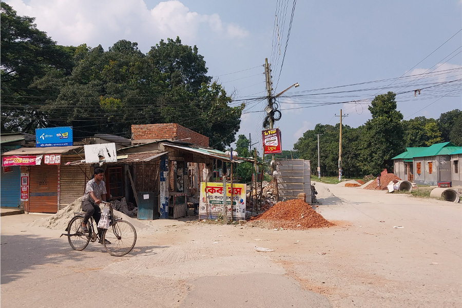 বাকৃবির মোড়ে সেই জব্বার হোটেল আর নেই