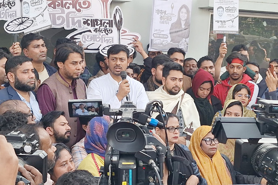 শহীদদের দিকে তাকিয়ে গণভোটে হ্যাঁ-এর পক্ষে কাজ করুন