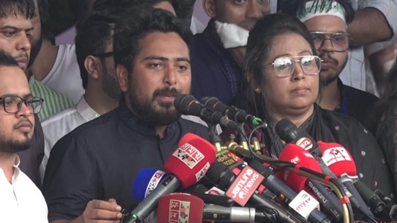 দুই ছাত্র উপদেষ্টার বিরুদ্ধে ষড়যন্ত্র চলছে: নাহিদ ইসলাম