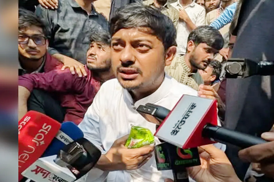 নাসীরুদ্দীন পাটওয়ারীর ওপর ঢাকায় নির্বাচনি অনুষ্ঠানে হামলা