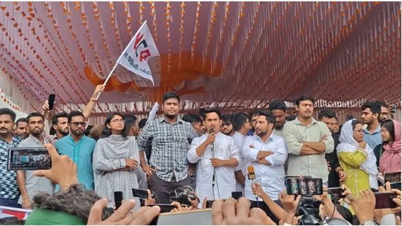 সেনা-পুলিশ পাহারায় গোপালগঞ্জ ছেড়েছেন এনসিপি নেতারা