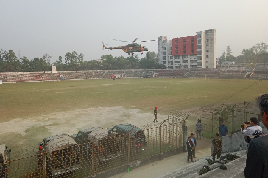 নির্বাচনে অপ্রীতিকর পরিস্থিতি মোকাবেলায় সেনাবাহিনীর হেলিকপ্টার মহড়া