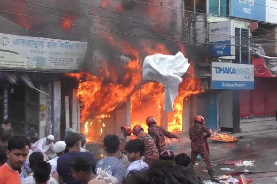 সৈয়দপুরে ব্যাংকের শাখা কার্যালয়ে ভয়াবহ আগুন