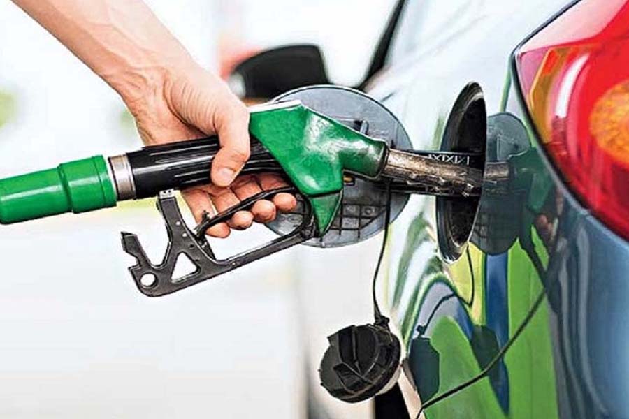 তেল কেনার সীমা বেঁধে দিয়েছে সরকার