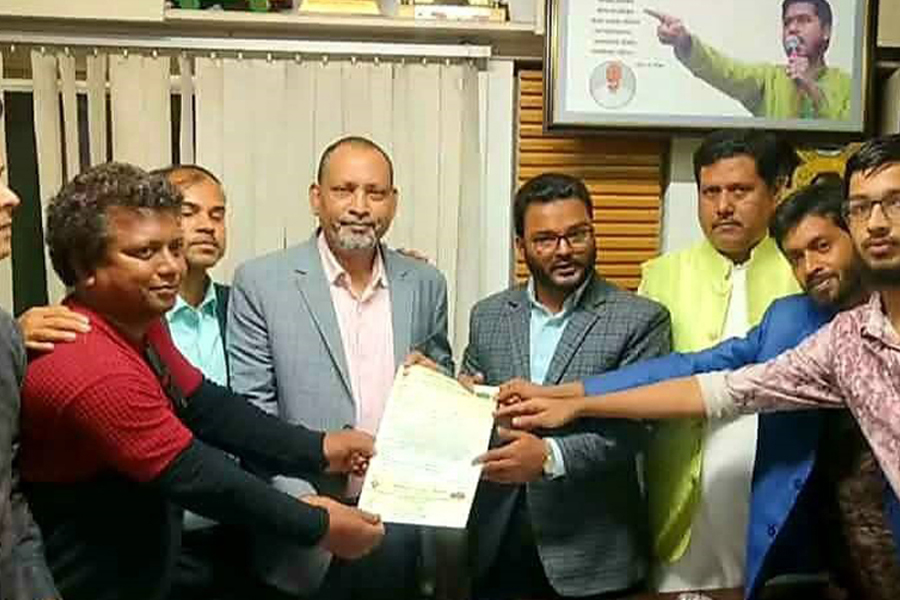 গণঅধিকার পরিষদের ট্রাকে উঠলেন বিএনপি'র মনোনয়ন বঞ্চিত রাজা