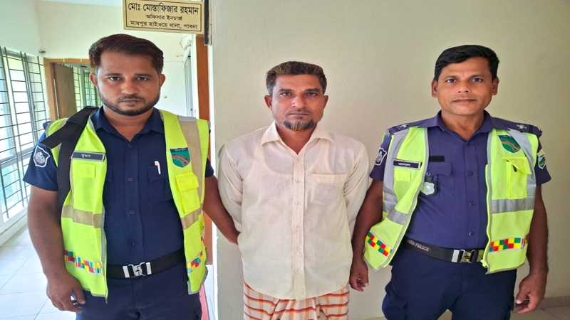 সড়ক দূর্ঘটনায় নিহতের মামলায় সানোয়ার গ্রেপ্তার