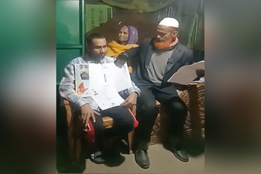 কসবায় শ্রমিক দলের নেতাকে কুপিয়ে জখম