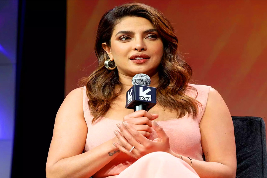 নিরাপত্তা নিয়ে শঙ্কা, মেয়েকে ঘিরেই এখন সব ভাবনা