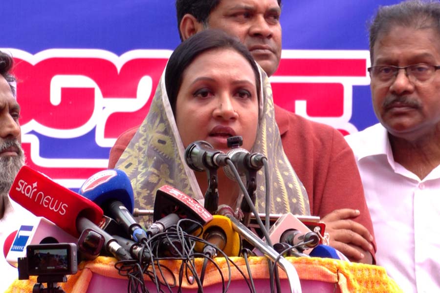 আমাদের শেকড় ভুলে গেলে ৫ আগস্ট আবারও ফিরে আসবে: পুতুল