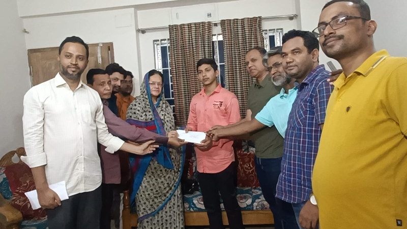 শান্ত বিশ্বাসের পাশে তারেক রহমান