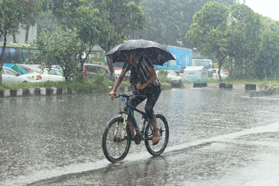 ঢাকার আকাশ মেঘাচ্ছন্ন, হতে পারে হালকা বৃষ্টি
