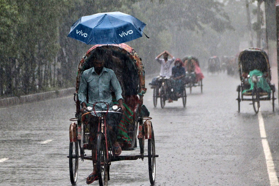 সারাদেশে বৃষ্টির আভাস, বাড়বে দিনের তাপমাত্রা
