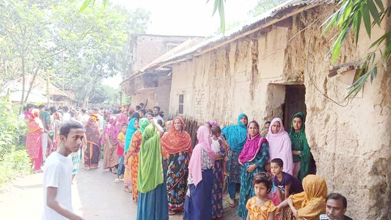 বামুনশিকড়ে একই পরিবারের ৪ জনের মরদেহ উদ্ধার