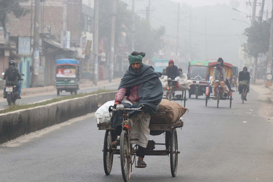 রাজশাহীতে জেঁকে বসেছে শীত