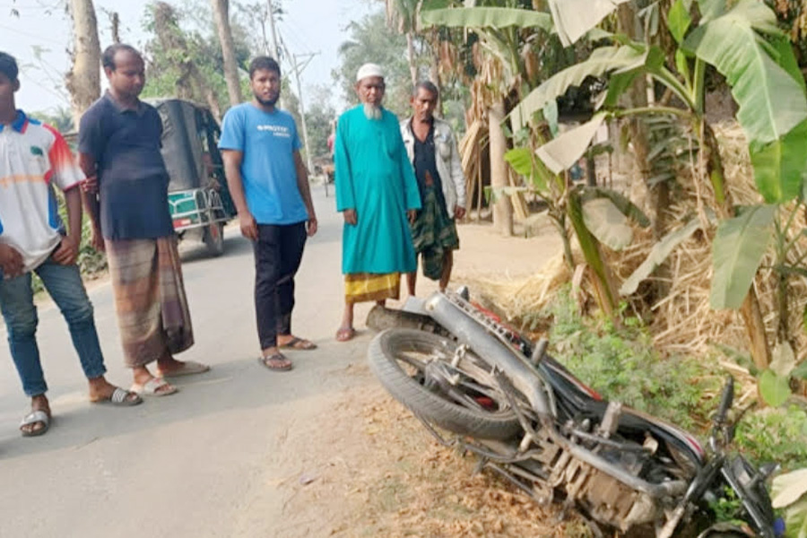 রাজশাহীতে চেয়ারম্যানকে পিটিয়ে ভিজিএফ কার্ডের তালিকা ছিনতাই