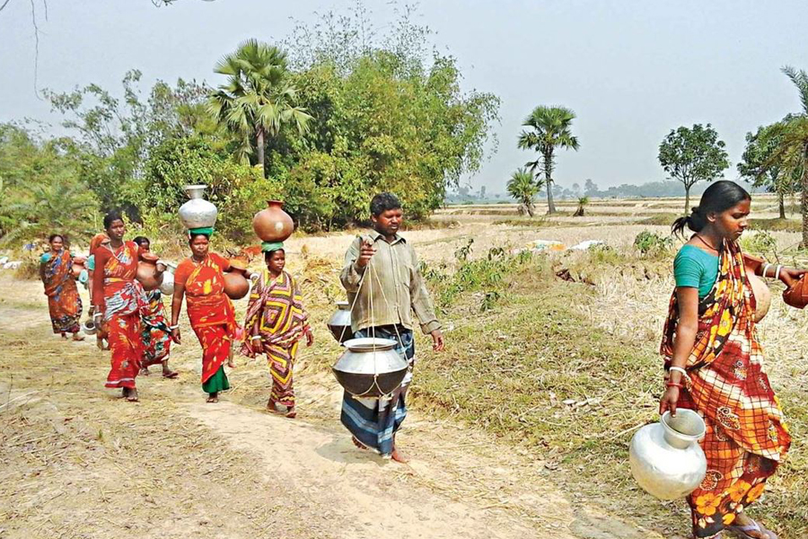 ভূগর্ভস্থ পানি উত্তোলন নিষিদ্ধ করায় বিপাকে বরেন্দ্রের কৃষকরা