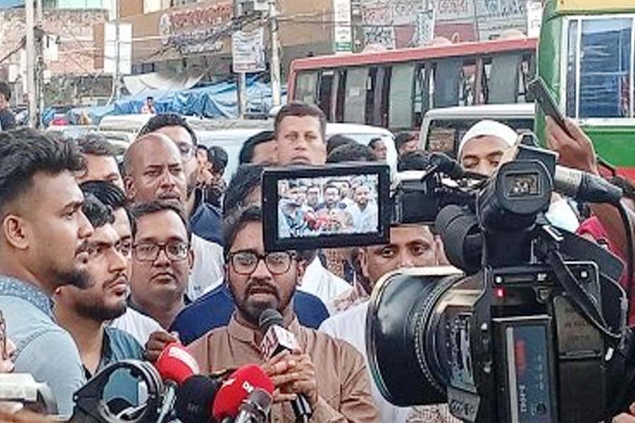 রাজধানীর পল্টন মোড় অবরোধ প্রত্যাহার করেছেন রাশেদ খান