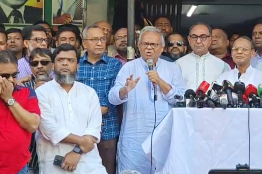 ঘটনায় শনাক্ত ব্যক্তি সাদিক কায়েমের সঙ্গে চা খাচ্ছেন: রিজভী