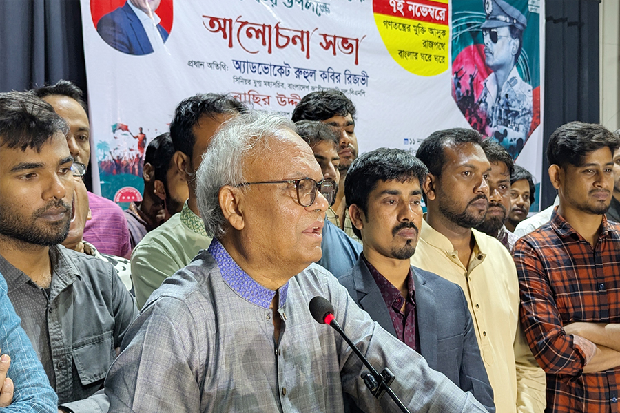 ‘গণতন্ত্র আর বিএনপি আলাদা নয়’ : রিজভী