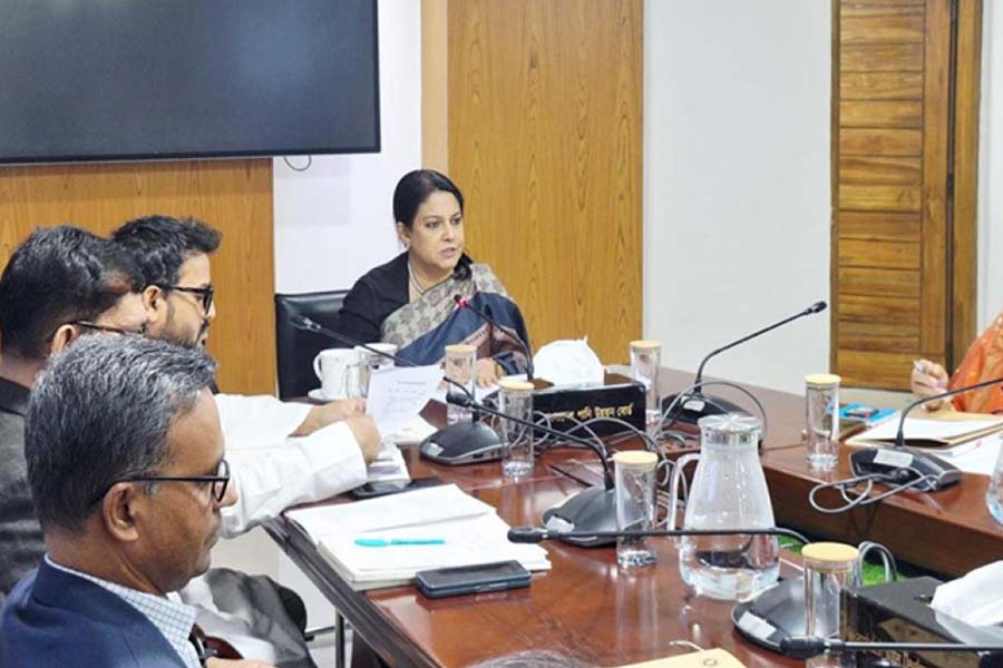 বায়ুদূষণ নিয়ন্ত্রণে একসঙ্গে মাঠে নামার নির্দেশ পরিবেশ উপদেষ্টার