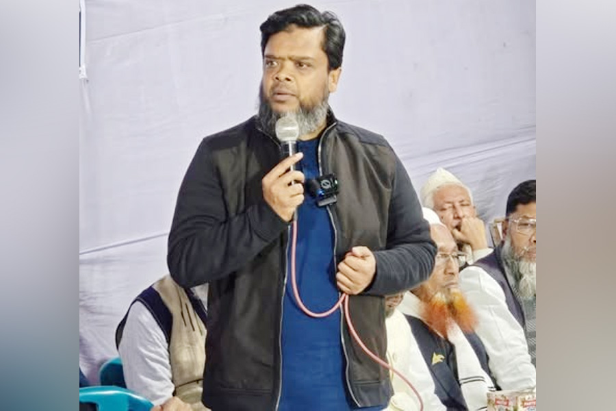 গ্যাস ও নাগরিক সেবা সংকট সমাধানের আশ্বাস রবিনের