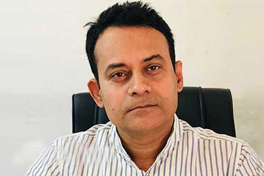 শেখ রবিউল আলমকে ‘ভিলেন’ প্রমাণ করতে প্রপাগান্ডা!