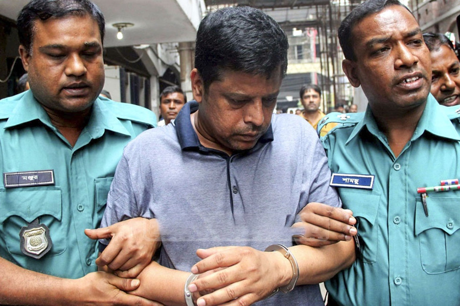 অনলাইনে জুয়ার কারবারি সেলিম প্রধান আবারও গ্রেপ্তার
