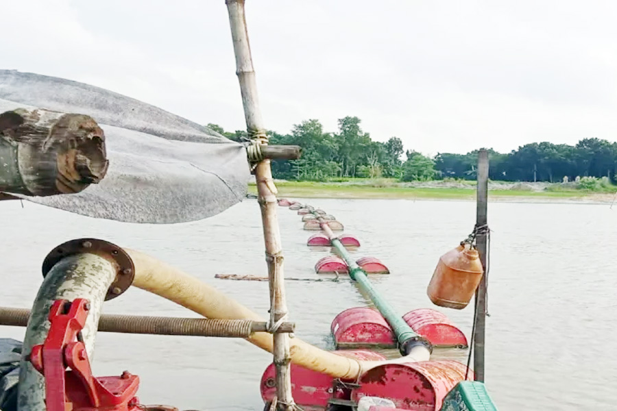 গড়াই নদীতে বালু উত্তোলনের দায়ে ২ জনের কারাদণ্ড