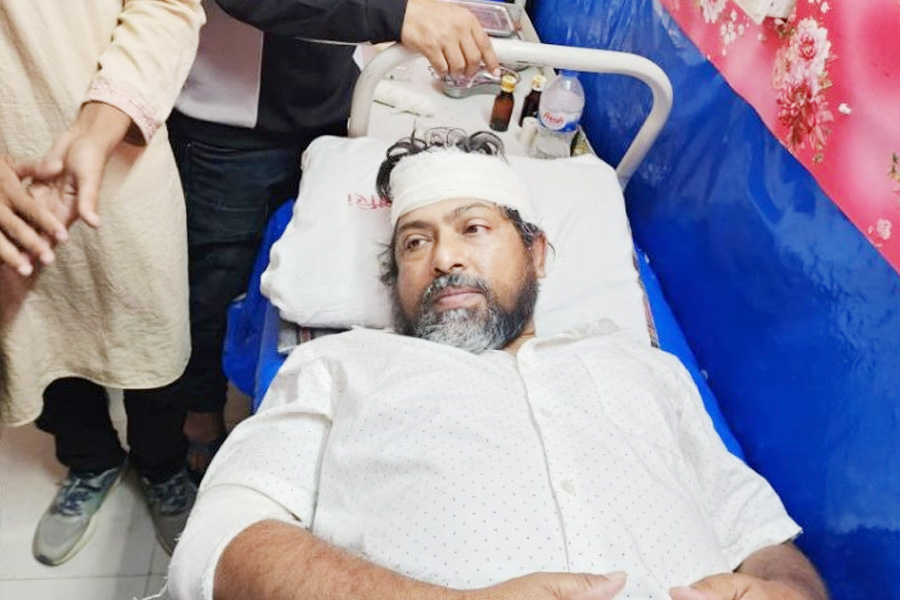 যুবদলের হামলায় প্রেসক্লাবে সভাপতি গুরুতর আহত