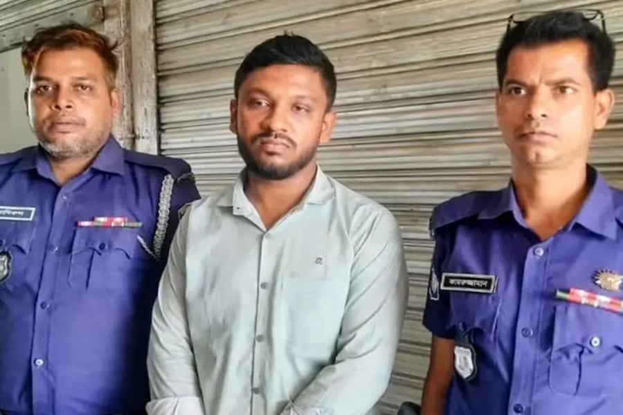 ভুয়া চিকিৎসক আটক, ৬ মাসের কারাদণ্ড