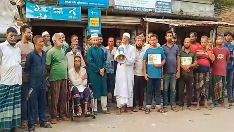 মাদকের বিরুদ্ধে কলাবাড়িয়া একতা যুব সঙ্গের মানববন্ধন অনুষ্ঠিত