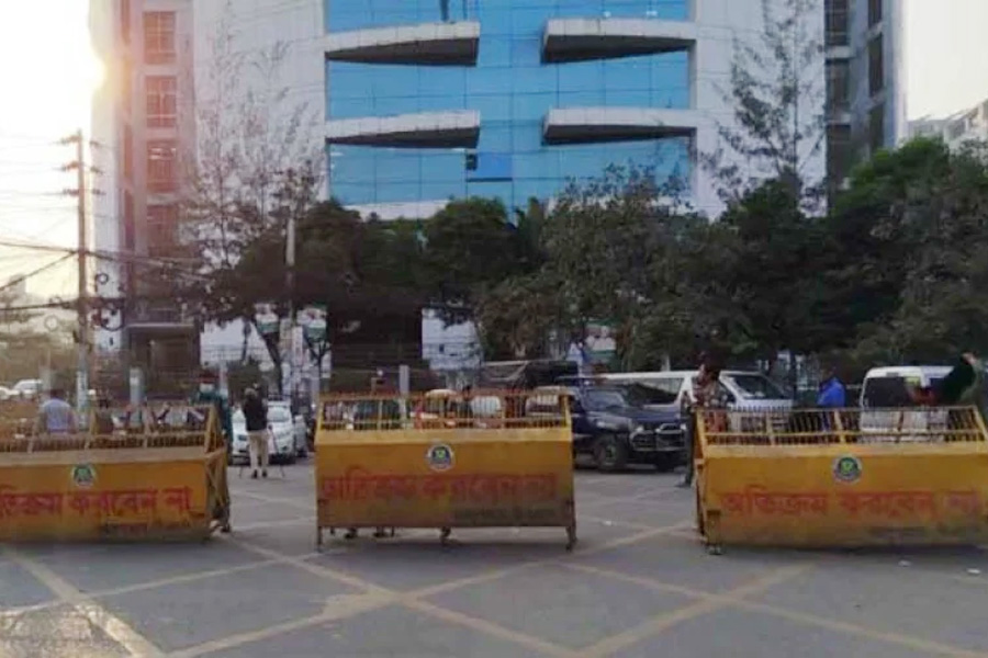 তফসিল ঘোষণাকে কেন্দ্র করে ইসি ভবনে কড়াকড়ি নিরাপত্তা