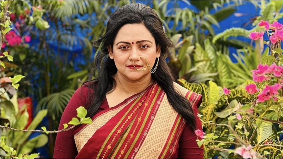 নতুন বছরে টিপটা যাতে ঠিকঠাক পরতে পারি: সুমি