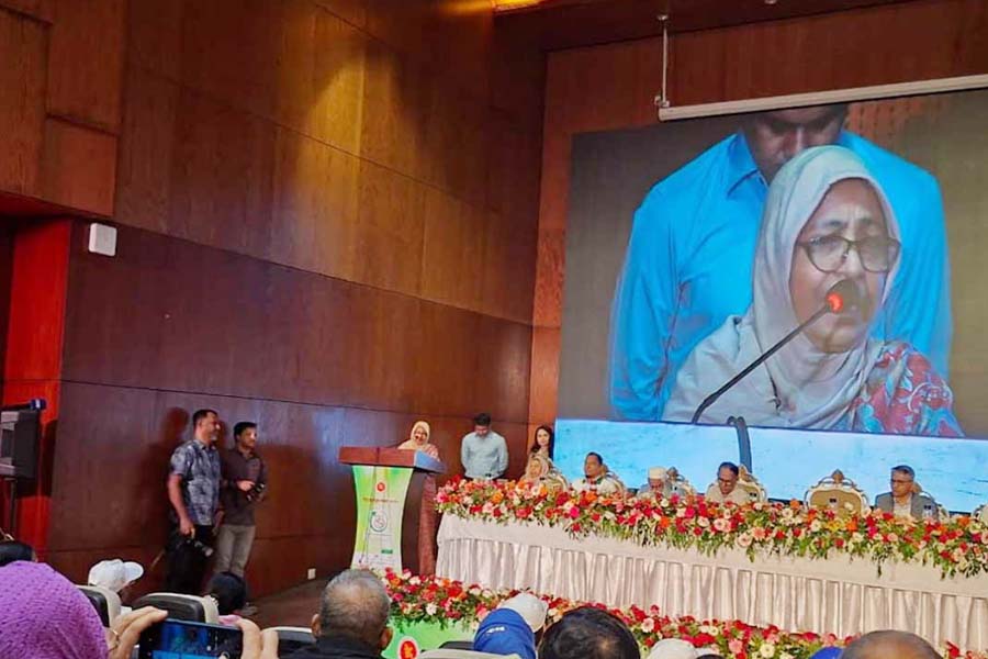 ফর্মুলা দুধ নয়, মাতৃদুগ্ধ খাওয়ানোর পরামর্শ নূরজাহান বেগমের