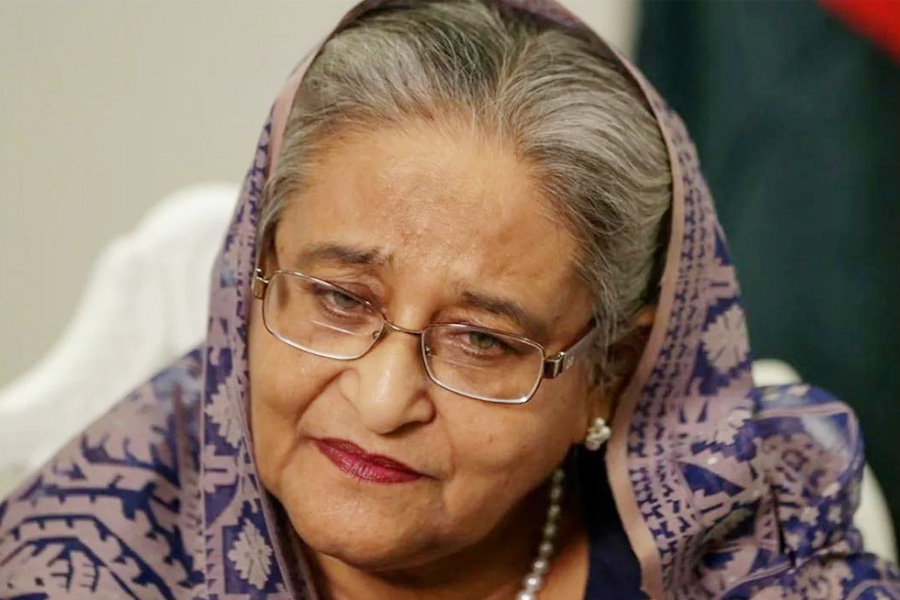 শেখ হাসিনাসহ ২৬১ আসামিকে পলাতক দেখিয়ে বিজ্ঞপ্তি প্রকাশ